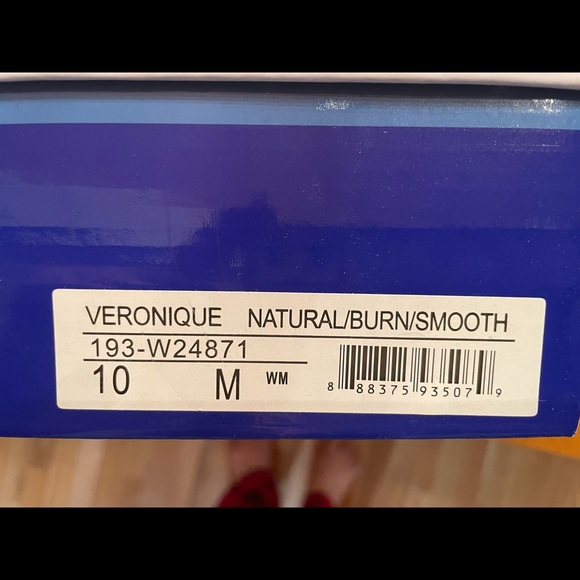 Sandals - Picture 3 of 5